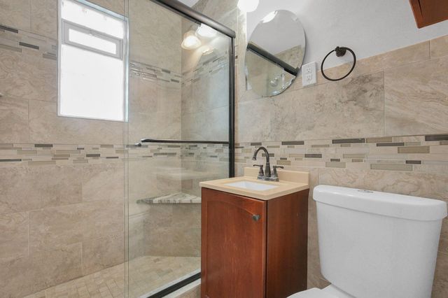 2208 Arlington Avenue, Columbus, OH 43221