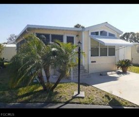 9 Pearl DR 9P, Naples, FL 34114