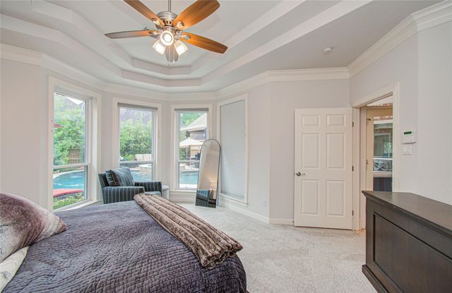 2 English Glade Court 2, The Woodlands, TX 77381