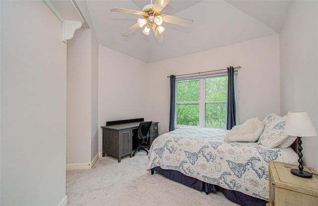 2 English Glade Court 2, The Woodlands, TX 77381