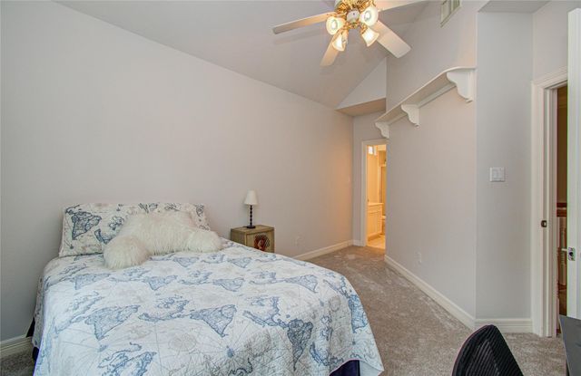 2 English Glade Court 2, The Woodlands, TX 77381