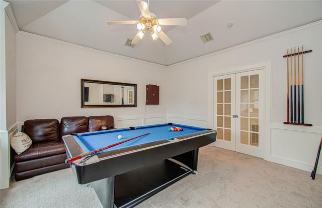 2 English Glade Court 2, The Woodlands, TX 77381