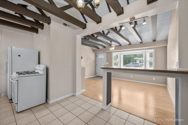 1106 Emerald Lane, Machesney Park, IL 61115