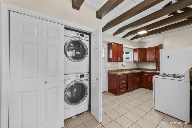 1106 Emerald Lane, Machesney Park, IL 61115