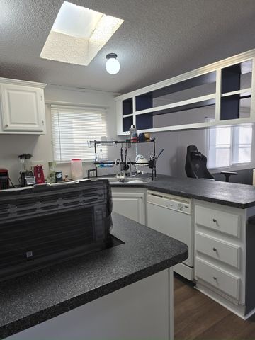 710 N Briarwood Drive N 710, Justice, IL 60458