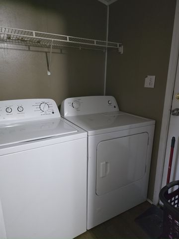 710 N Briarwood Drive N 710, Justice, IL 60458