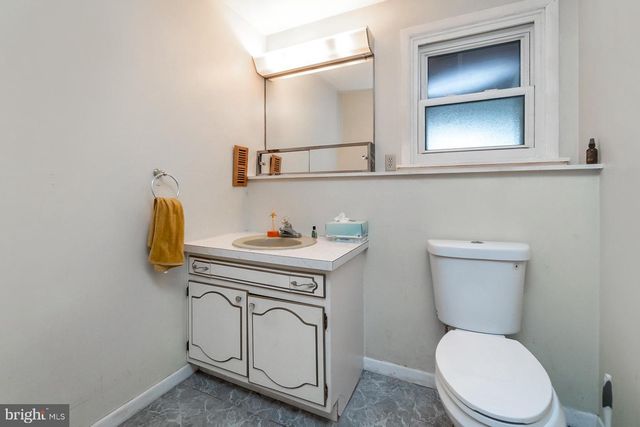 2057 GROVE ST, Allentown, PA 18104