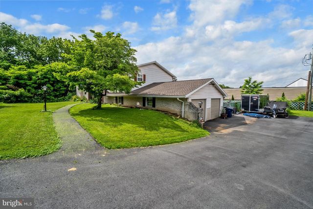 2057 GROVE ST, Allentown, PA 18104