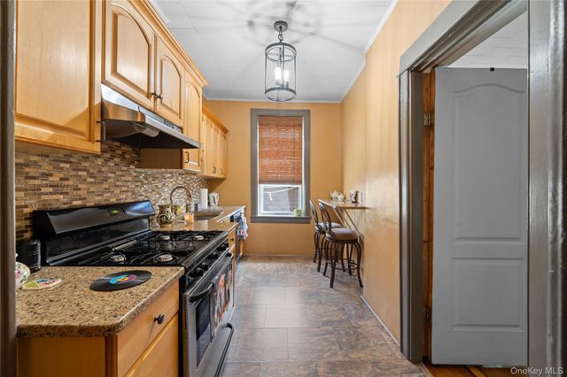 71-15 68th Street, Glendale, NY 11385