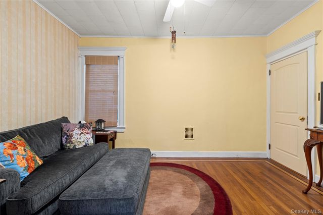 71-15 68th Street, Glendale, NY 11385