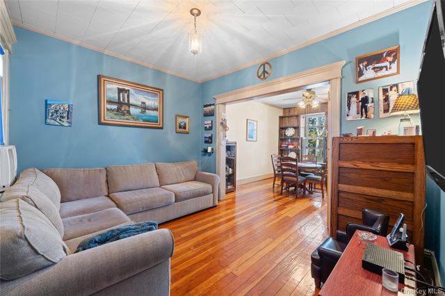 71-15 68th Street, Glendale, NY 11385