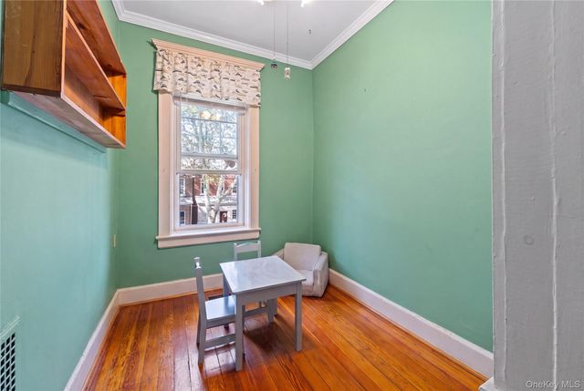 71-15 68th Street, Glendale, NY 11385