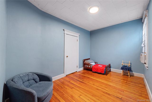 71-15 68th Street, Glendale, NY 11385