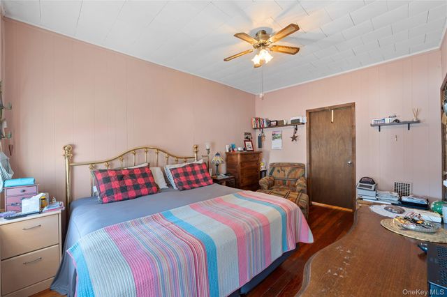 71-15 68th Street, Glendale, NY 11385
