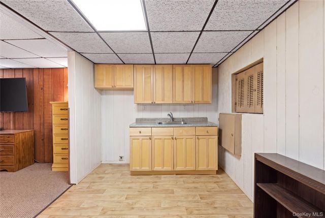 71-15 68th Street, Glendale, NY 11385