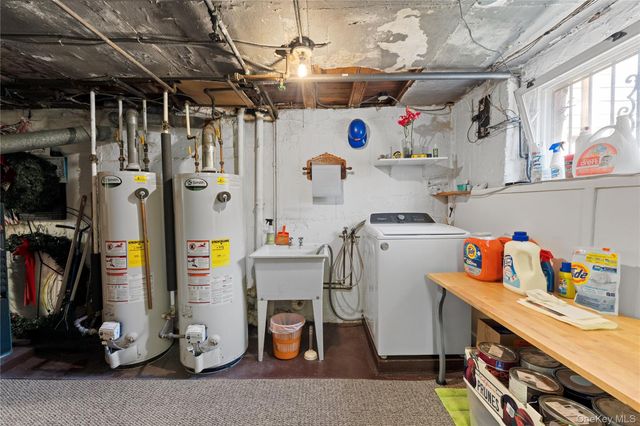 71-15 68th Street, Glendale, NY 11385
