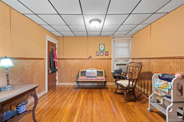 71-15 68th Street, Glendale, NY 11385