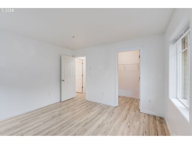 10857 Sw CANTERBURY Ln 202, Tigard, OR 97224