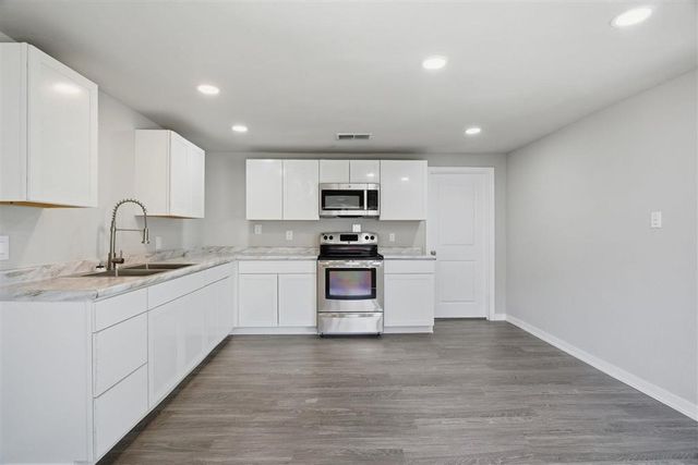 1323 Sally Mae St., Lake Charles, LA 70601