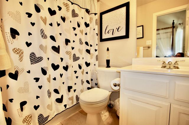 2734 Greenway Drive, Frisco, TX 75034