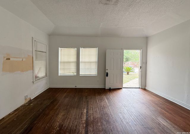 836 Avondale, San Antonio, TX 78223