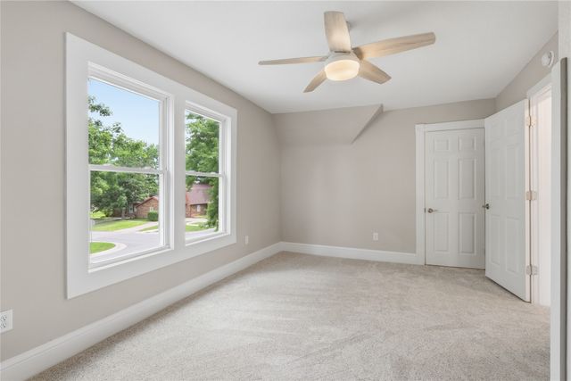 414 E Robinson Street, Knoxville, IA 50138