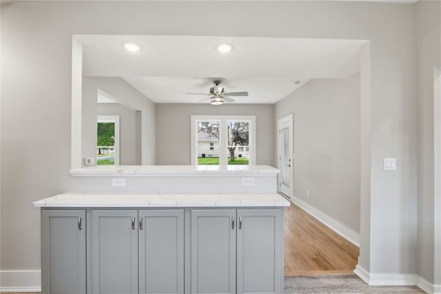 414 E Robinson Street, Knoxville, IA 50138