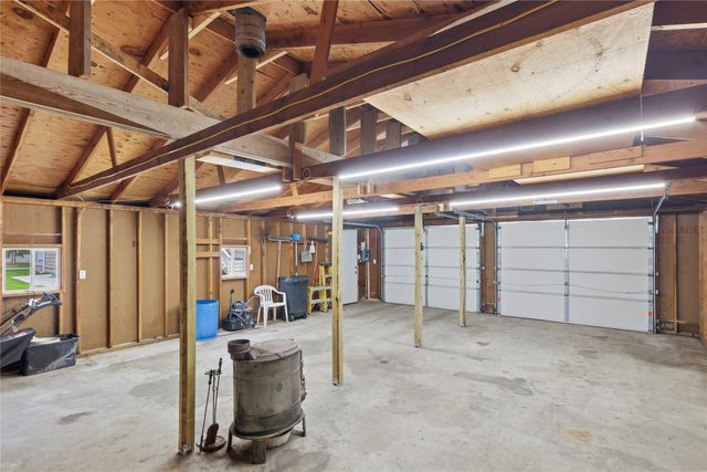 414 E Robinson Street, Knoxville, IA 50138