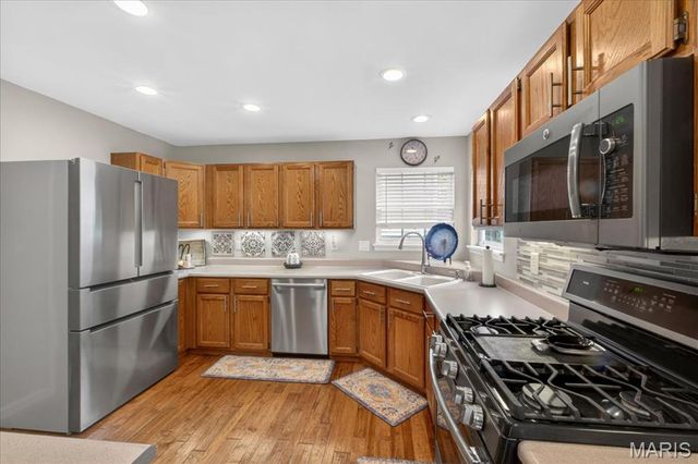 1342 Oak Borough Drive, Ballwin, MO 63021