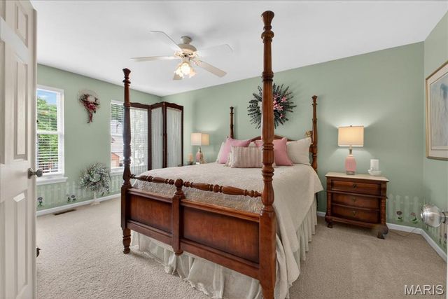 1342 Oak Borough Drive, Ballwin, MO 63021