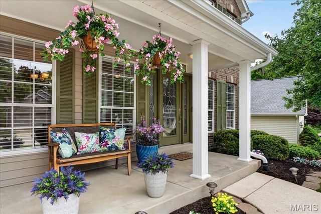 1342 Oak Borough Drive, Ballwin, MO 63021