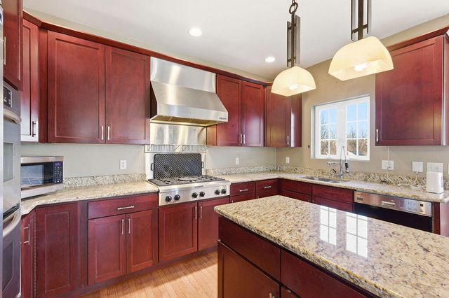 1216 Saratoga Avenue, Schererville, IN 46375