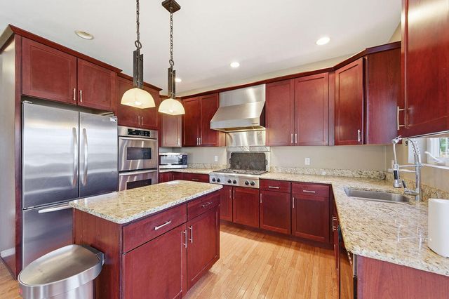 1216 Saratoga Avenue, Schererville, IN 46375