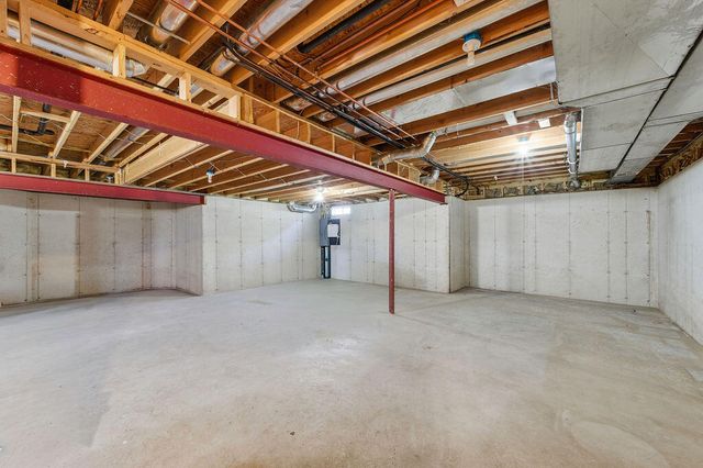 1216 Saratoga Avenue, Schererville, IN 46375