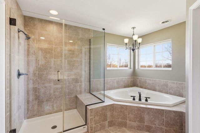 1216 Saratoga Avenue, Schererville, IN 46375