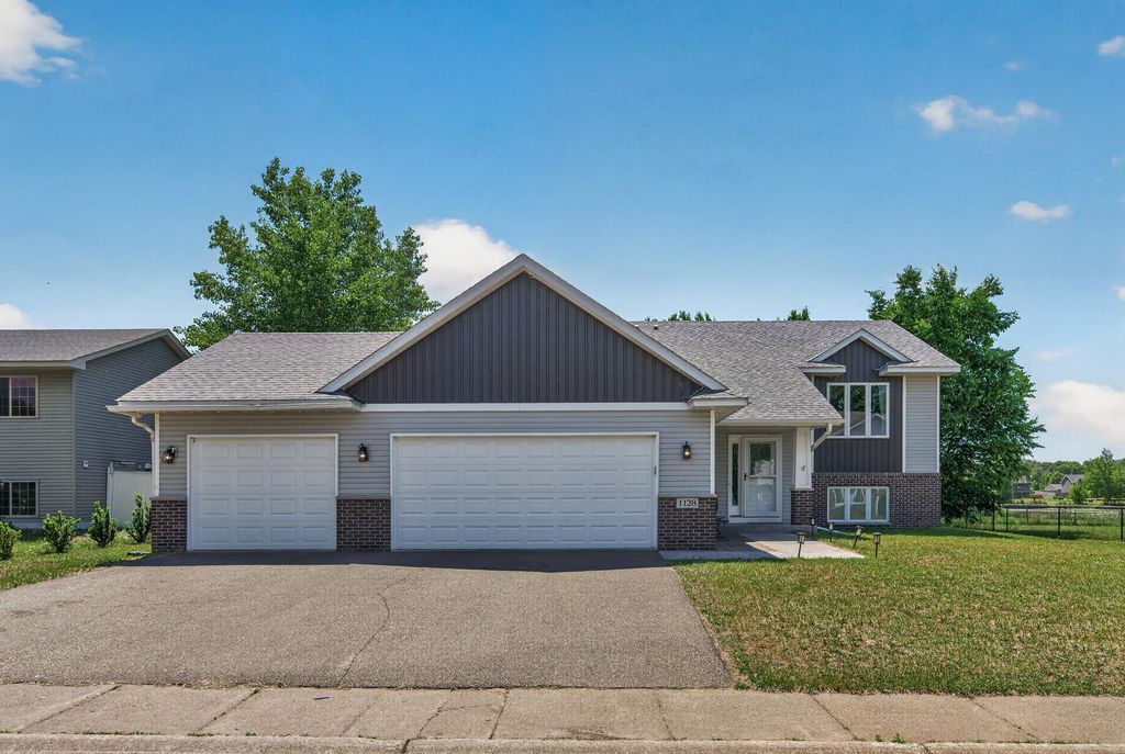 1128 243rd Lane NE, East Bethel, MN 55005