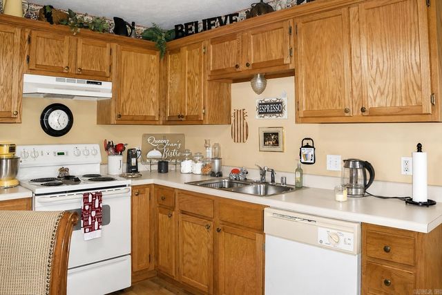 1425 Huebner Street, Conway, AR 72032