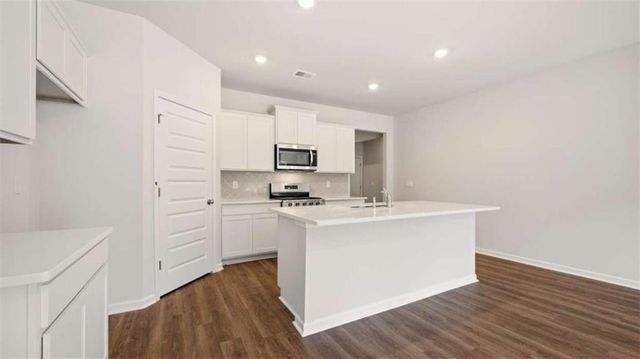174 White Spruce Way, Newnan, GA 30265