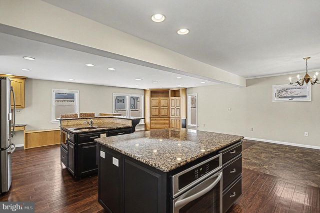 222 E 6TH ST, Lititz, PA 17543