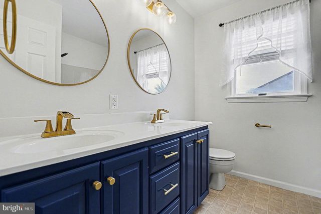 222 E 6TH ST, Lititz, PA 17543