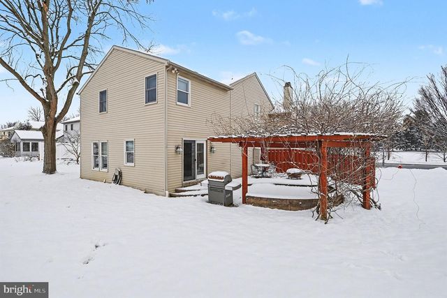 222 E 6TH ST, Lititz, PA 17543