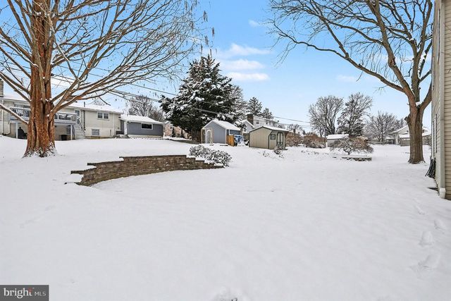 222 E 6TH ST, Lititz, PA 17543