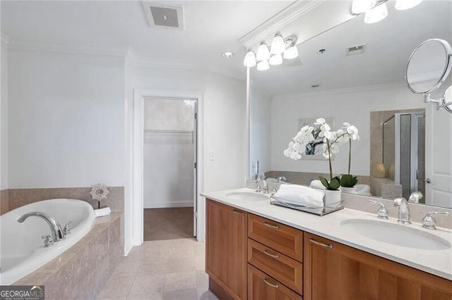 2881 Peachtree Road NE 702, Atlanta, GA 30305