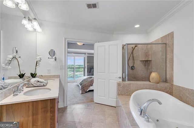 2881 Peachtree Road NE 702, Atlanta, GA 30305