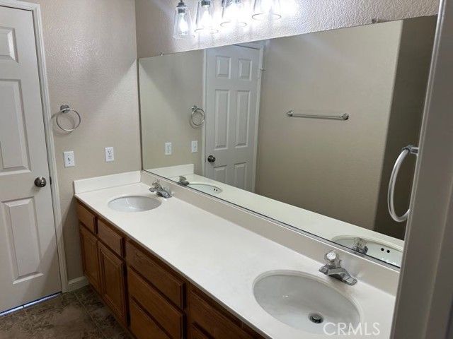 43644 Savona, Temecula, CA 92592