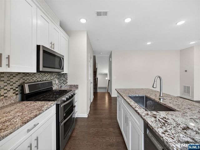 90 Wesmont Drive, Wood Ridge, NJ 07075