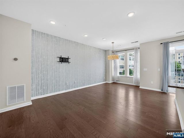 90 Wesmont Drive, Wood Ridge, NJ 07075
