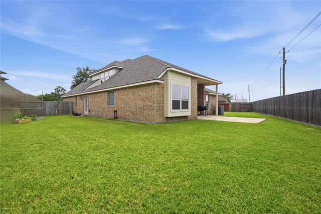 201 Bailey Brook Lane, Dickinson, TX 77539