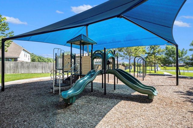 201 Bailey Brook Lane, Dickinson, TX 77539
