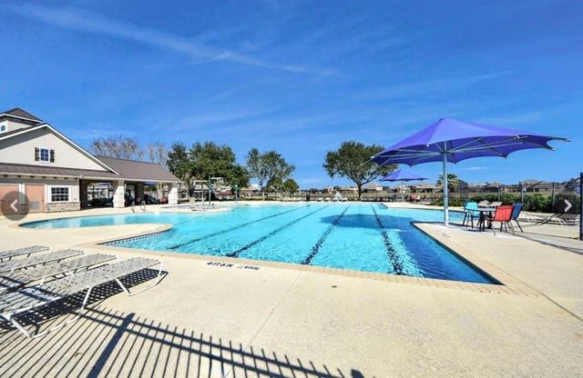 201 Bailey Brook Lane, Dickinson, TX 77539